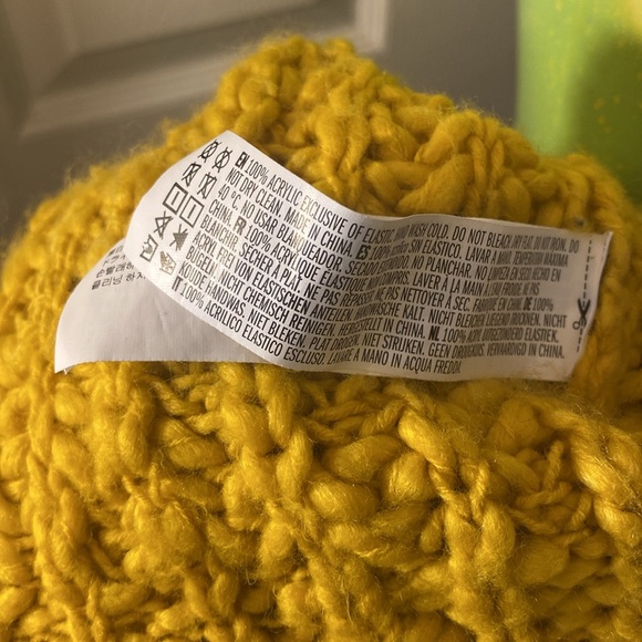 Forever 21 Yellow Chunky Knit Crew Neck Sweater - Picture 11 of 11